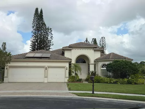 2926 E Fontana Ct, Royal Palm Beach, FL 33411