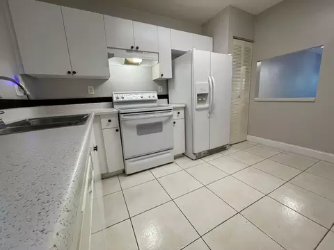 2967 Riverside Dr #109, Coral Springs, FL 33065