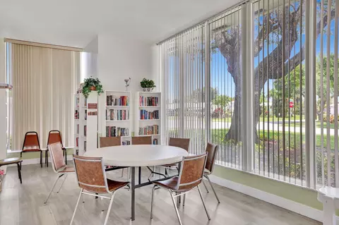 Dining - 3121 E Golf Blvd, Pompano Beach, FL 33064 photo 5 of 5