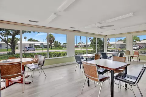 Dining - 3121 E Golf Blvd, Pompano Beach, FL 33064 photo 4 of 5