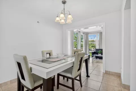 Dining - 3121 E Golf Blvd, Pompano Beach, FL 33064 photo 2 of 5