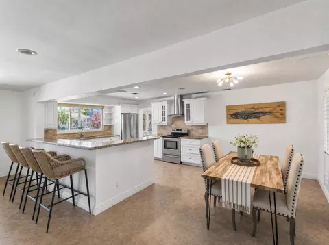 330 SE 10th St, Pompano Beach, FL 33060