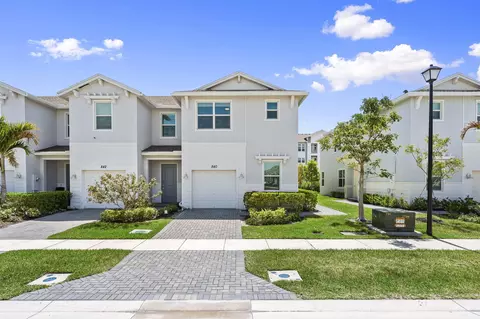 840 SE Grovebush Ln, Port Saint Lucie, FL 34984