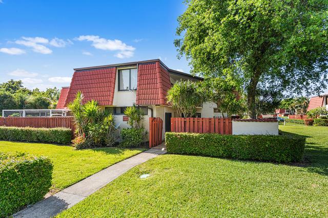 3856 Victoria Dr, West Palm Beach, FL 33406