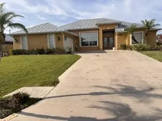 5451 NW Empress Cir, Port Saint Lucie, FL 34983