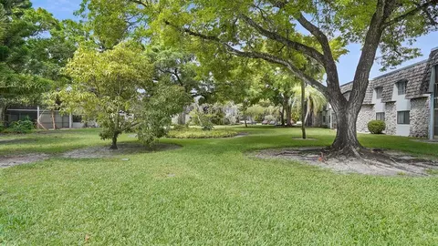 3105 Oakland Shores Dr #J207, Oakland Park, FL 33309