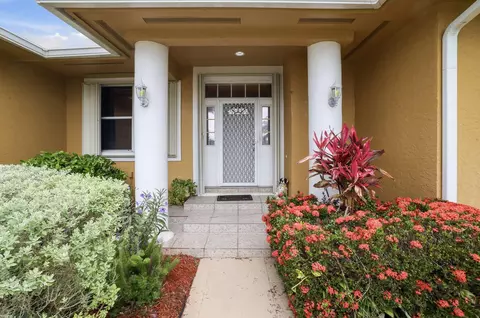 5660 SE Colee Ave, Stuart, FL 34997 photo 4
