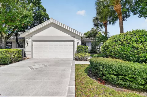 8081 SE Double Tree Dr, Hobe Sound, FL 33455