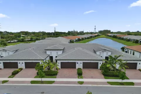 8334 W Blue Spring Dr #8334, Parkland, FL 33067