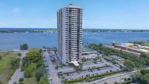 5600 N Flagler Dr #1502, West Palm Beach, FL 33407
