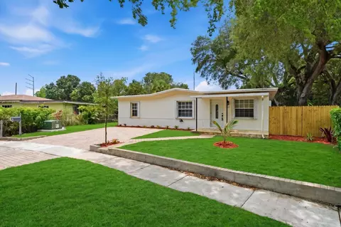 460 NW 136th St, North Miami, FL 33168