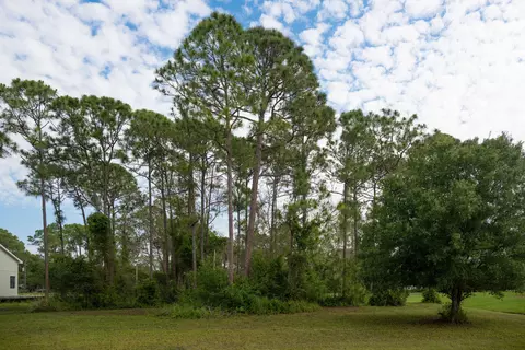 10638 Sugar Pine Dr, Fort Pierce, FL 34945