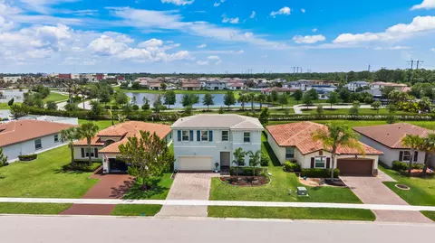 7705 NW Greenbank Cir, Port Saint Lucie, FL 34987