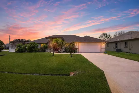 5829 NW Gerald Cir, Port Saint Lucie, FL 34986