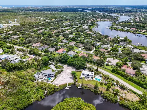 10541 SE Le Parc, Tequesta, FL 33469