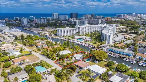 2740 NE 16th St, Pompano Beach, FL 33062