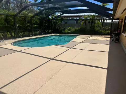 931 NE Town Ter, Jensen Beach, FL 34957