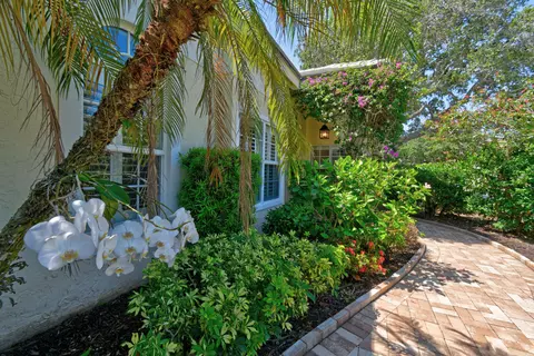 3770 Shearwater Dr, Jupiter, FL 33477
