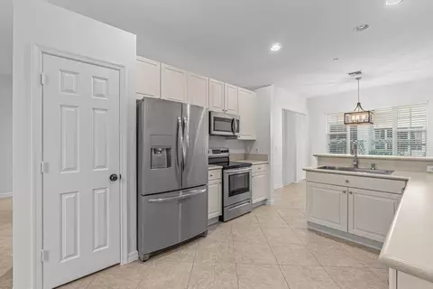 118 Lancaster Rd, Boynton Beach, FL 33426