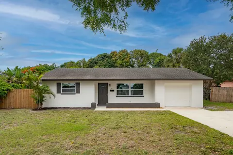 308 Park Ave, Lake Park, FL 33403