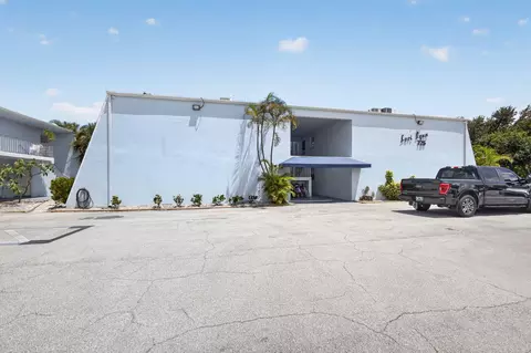 725 Hummingbird Way #109, North Palm Beach, FL 33408