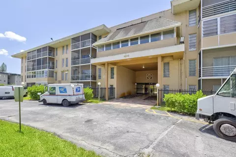 4848 NW 24th Ct #205, Lauderdale Lakes, FL 33313