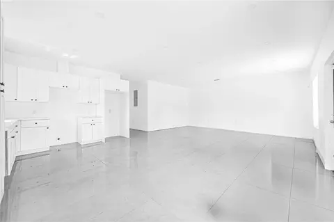 7990 NW 8th Ave, Miami, FL 33150