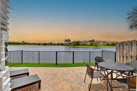 8437 Lakeview Trl, Parkland, FL 33076