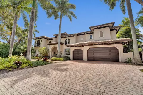 1212 E Lake Dr, Fort Lauderdale, FL 33316