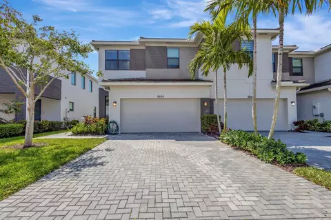 8654 Antarus Dr, Lake Worth, FL 33467