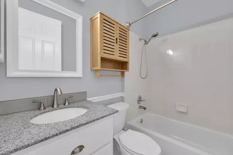 Bath - 7041 SE Bay Hill Dr, Stuart, FL 34997 photo 3 of 4