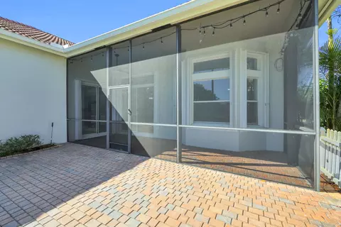 Exterior - 7041 SE Bay Hill Dr, Stuart, FL 34997 photo 4 of 12