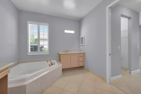 Bath - 7041 SE Bay Hill Dr, Stuart, FL 34997 photo 1 of 4