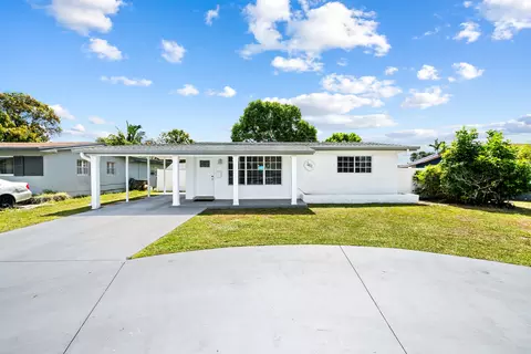 2411 Gulfstream Dr, Miramar, FL 33023