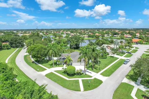 10844 Paso Fino Dr, Lake Worth, FL 33449