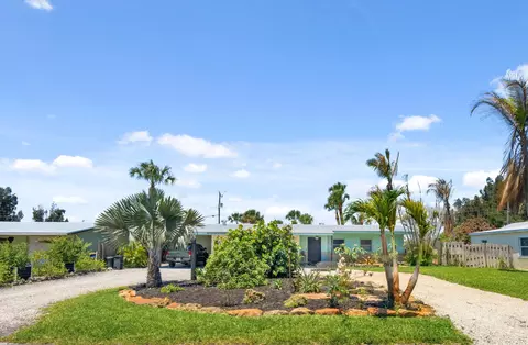 1644 NE Arch Ave, Jensen Beach, FL 34957