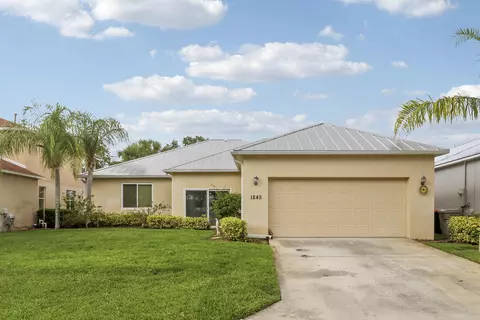 1845 Pointe West Way, Vero Beach, FL 32966