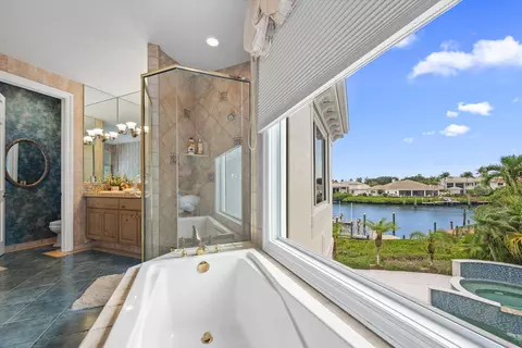 Bath - 3349 Bridgegate Dr, Jupiter, FL 33477 photo 4 of 5