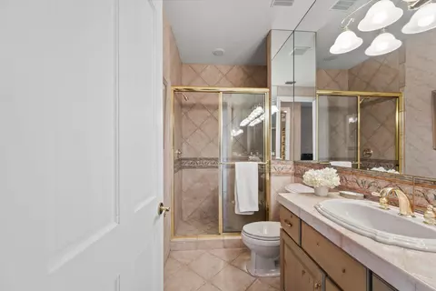 Bath - 3349 Bridgegate Dr, Jupiter, FL 33477 photo 2 of 5