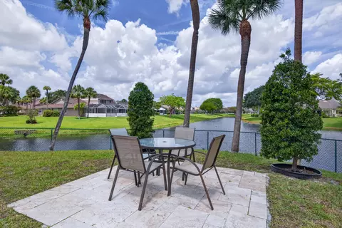 Exterior - 1036 E Lakes Dr, Pompano Beach, FL 33064 photo 12 of 12
