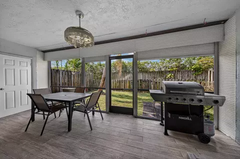 Exterior - 1036 E Lakes Dr, Pompano Beach, FL 33064 photo 3 of 12