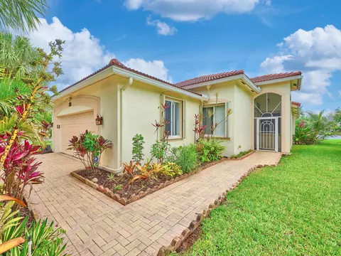 2649 Clipper Cir, West Palm Beach, FL 33411