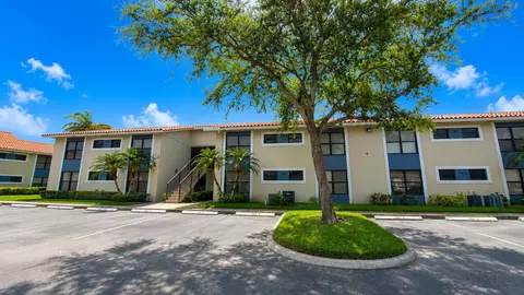 1463 Lake Crystal Dr #G, West Palm Beach, FL 33411