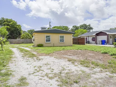 4716 29th Ave, Vero Beach, FL 32967