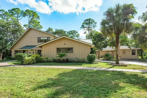 9266 Pinion Dr, Lake Worth, FL 33467