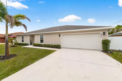 571 SW Lairo Ave, Port Saint Lucie, FL 34953