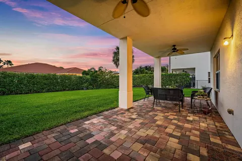 196 Behring Way, Jupiter, FL 33458 photo 3