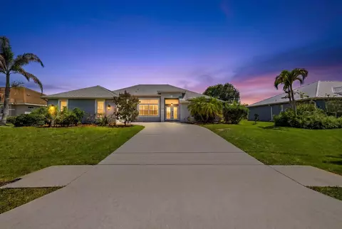474 SW Carter Ave, Port Saint Lucie, FL 34983