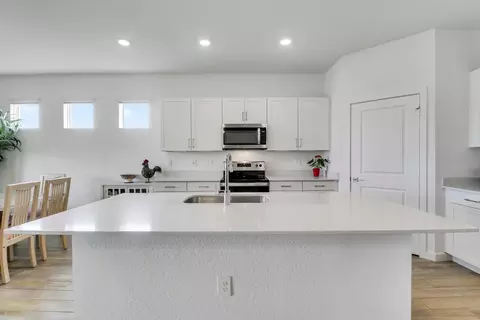 Kitchen - 5783 SE Skyblue Cir, Stuart, FL 34997 photo 2 of 5