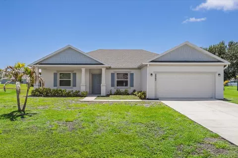 2063 SE South Buttonwood Dr, Port Saint Lucie, FL 34952